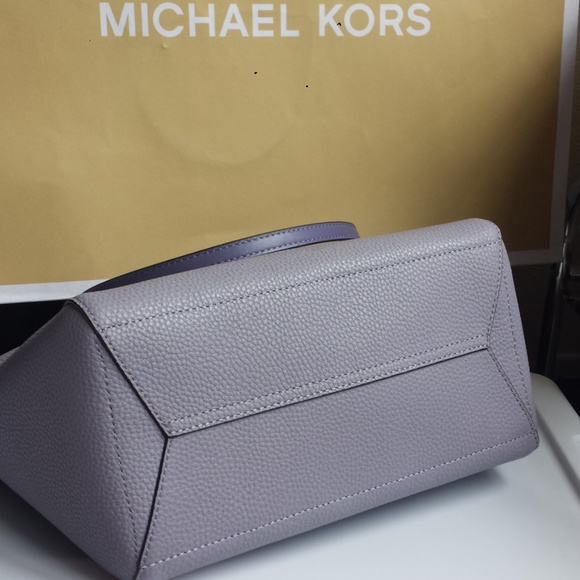 NWT Michael Kors Kimberly Small Bonded Tote Lilac - Picture 7 of 8